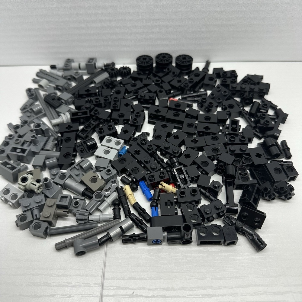 Lego Parts &‎ Bricks Bulk Lot Of 210 Pieces - Assorted Parts & Colors